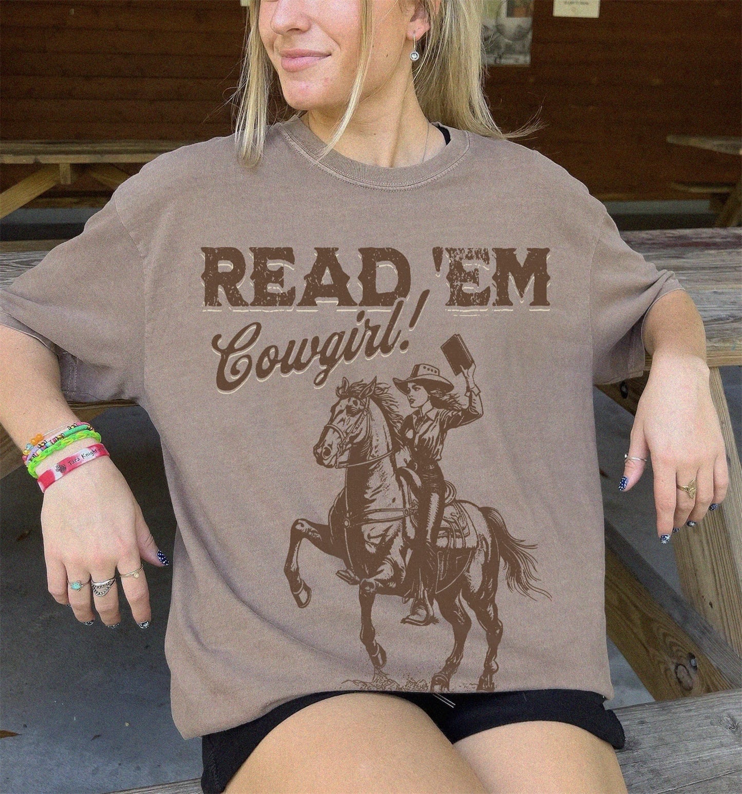 Read 'Em Cowgirl Retro T-Shirts